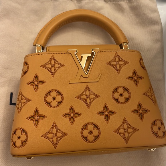 NEW **RARE** ** LIMITED EDITION**Authentic Louis Vuitton Capucines Mini - Picture 5 of 17